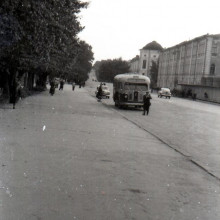 Проспект Ленина, пл. Революции, остановка автобуса. 1950-е