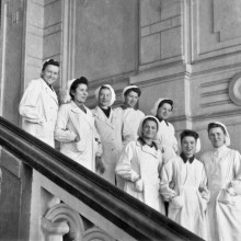 Студенты-медики в учебном корпусе ТГМИ, Томск, 1946 год (предположительно)