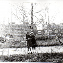 Девушки на площади Южной, г. Томск, 1970-е годы