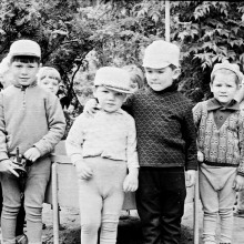 Команда в колготках. Детский сад на прогулке. Г. Томск, лето 1974 года