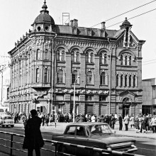 Гастроном №2 ("Нижний"), проспект Ленина, дом 105/ переулок Нахановича, дом №8. 1970-е