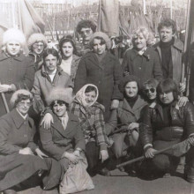 Коллектив магазина №26 Томского Горпромторга на Первомайской демонстрации трудящихся, 1982 год